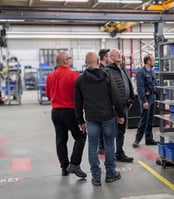 des représentants effectuant un audit