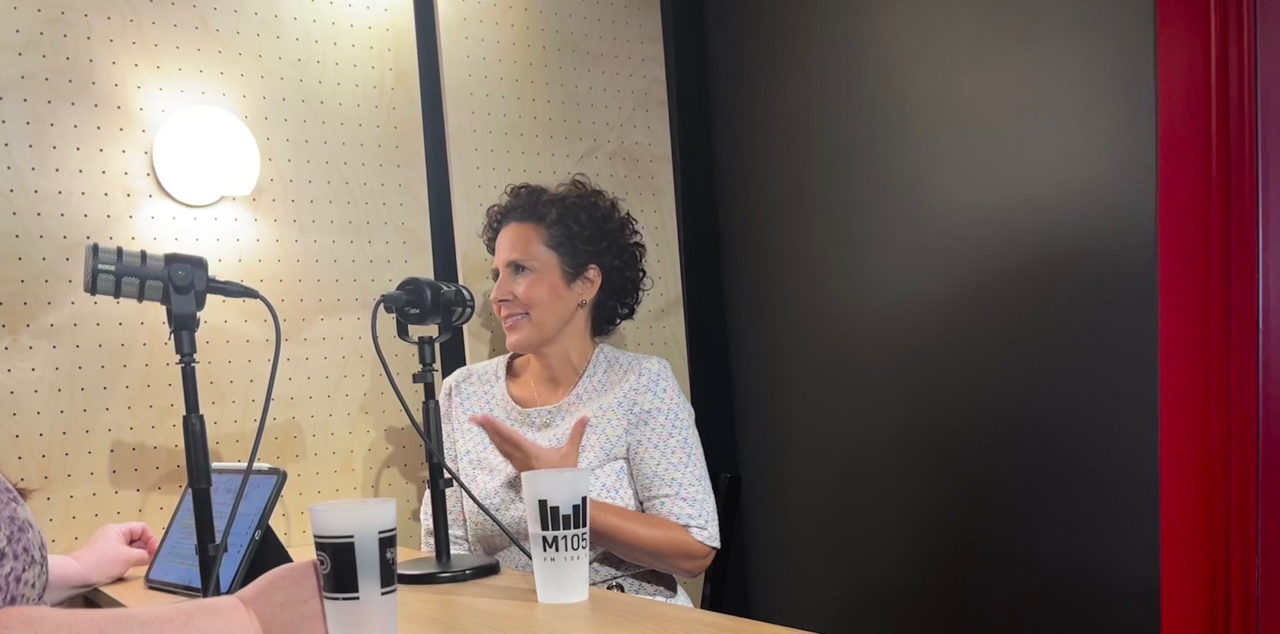 Anne-Catherine au micro de M105